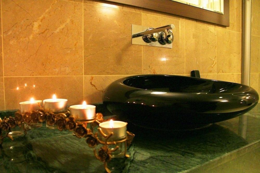 Adanava Hotel المظهر الخارجي الصورة
